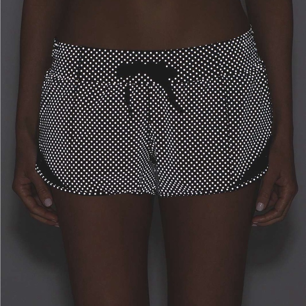 NWOT Lululemon Hotty Hot Short - Shine Bright